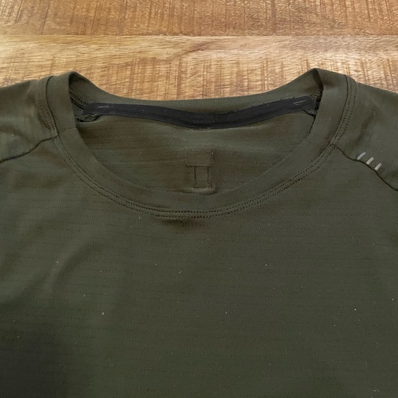 Lululemon Drysense Short Sleeve Shirt - Picture 4 of 6
